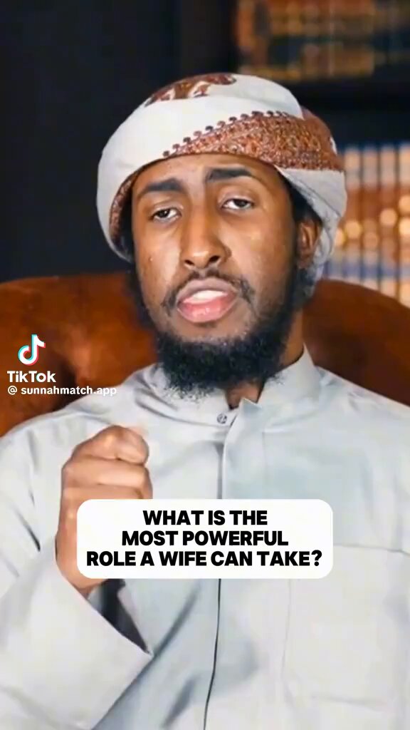 Ustadh Abdulrahman Hassan (حفظه الله) The greatest role for a women Advice for my respected brothers. When selecting a spouse choose one that will nurture your child on the deen of Islam. Avoid the sisters who commit tabarruj and don’t fulfil the conditions of hijab. Don’t give them attention if they approach you.