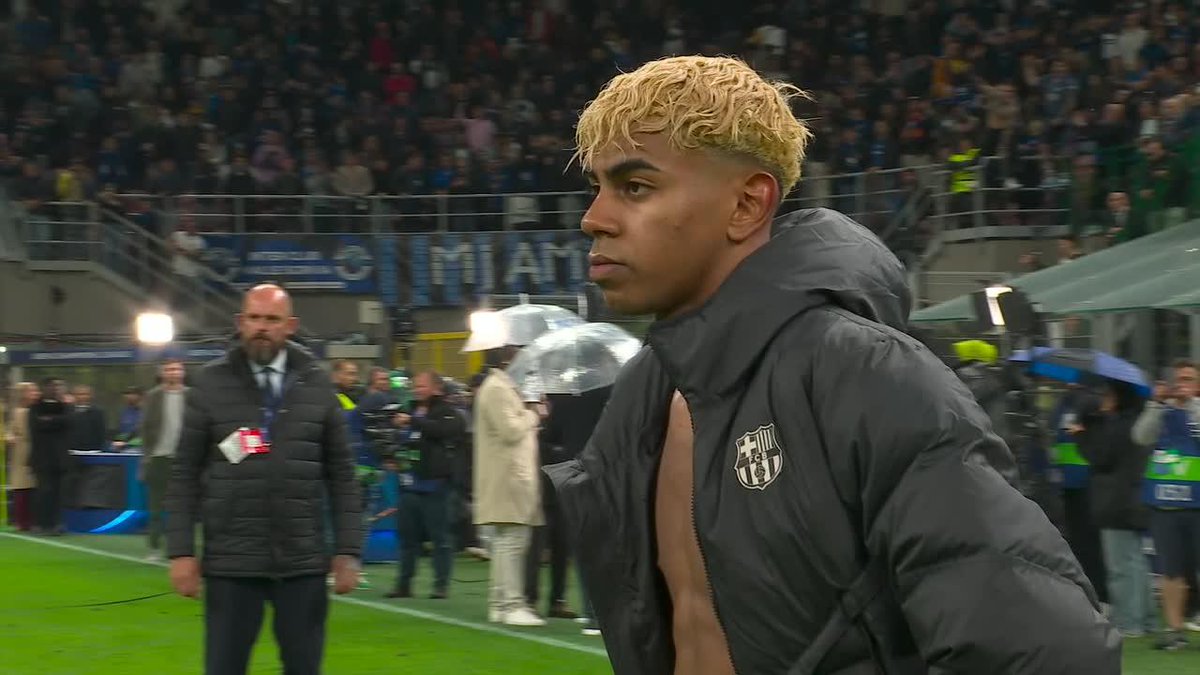 "Lamine Yamal" Porque había dicho que mientras ganaba todo con el Barcelona no le podían decir nada y hoy el pelotudo se fue cogido por el Inter en la Champions League. Se agrandó y se fue culeado, va a aprender ahora el pendejo hijo de re mil puta.
