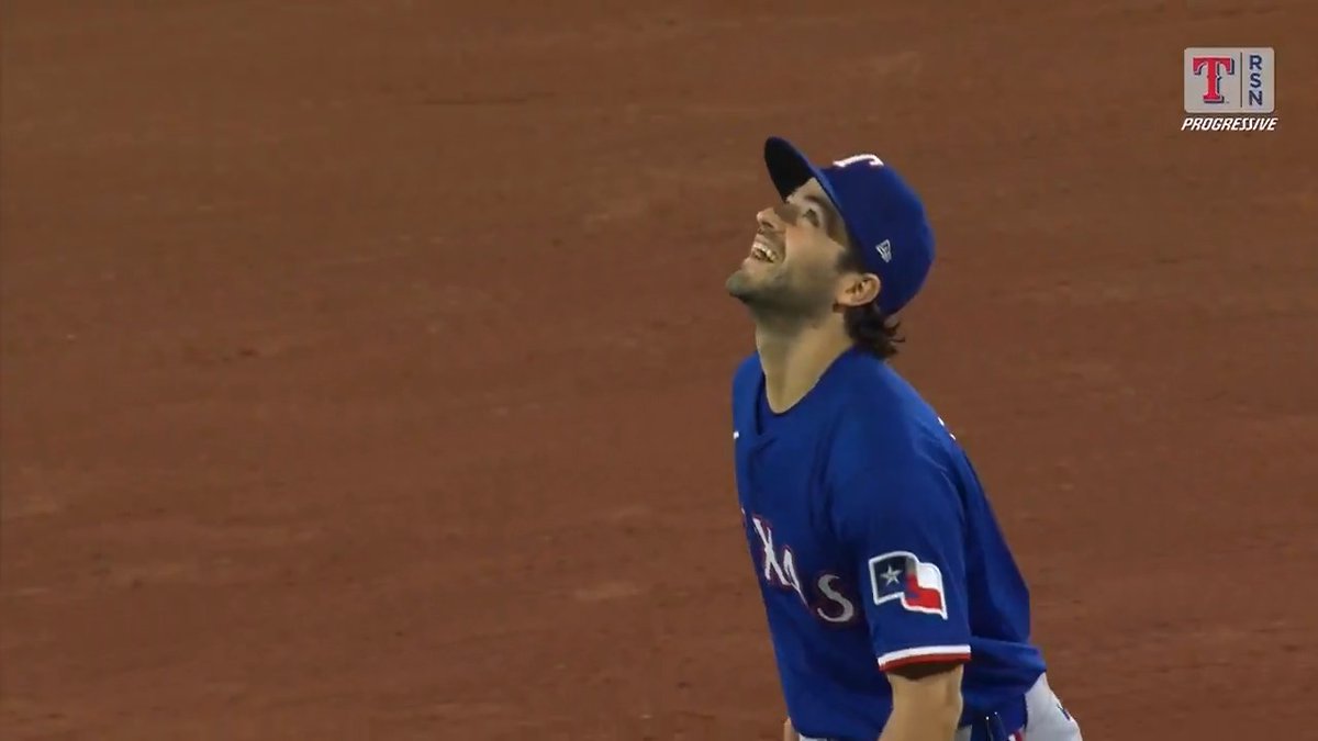 It's in your glove, Josh Smith! 🤣