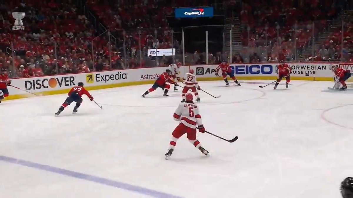 THE CANES TIE IT 🌪️ Logan Stankoven makes no mistake on the turnover! #StanleyCup 🇺🇸: ESPN ➡️ 🇨🇦: Sportsnet or stream on Sportsnet+ ➡️