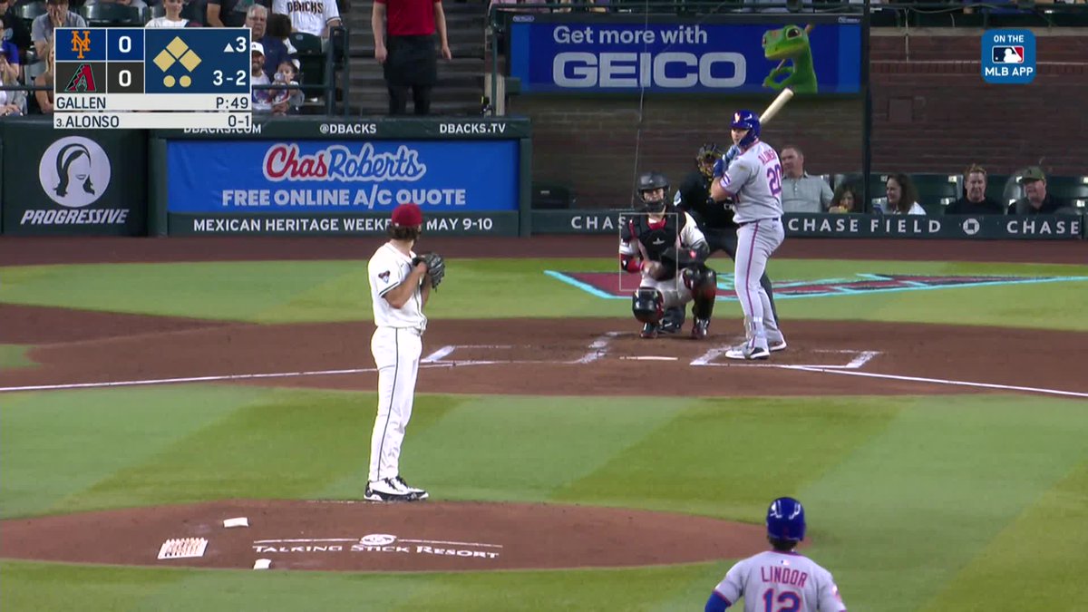 Pete Alonso works a bases loaded walk to give the Mets a 1-0 lead