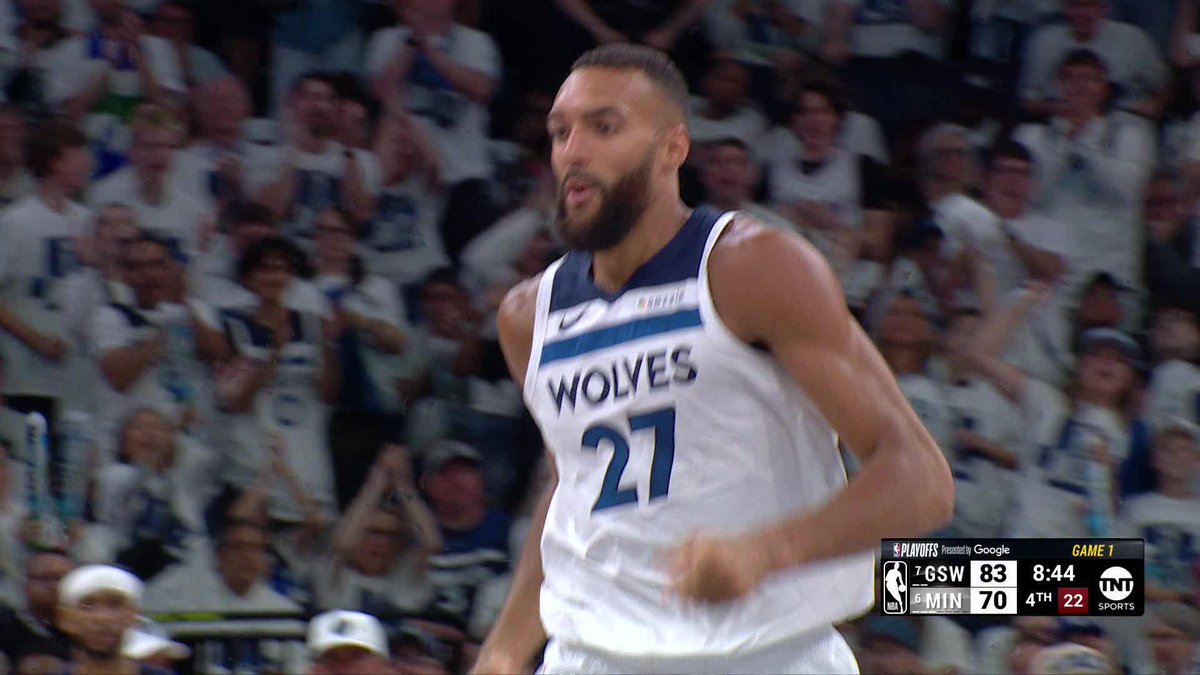 Gobert forces his way in for the JAM 💪 Wolves looking to make a late push in this one
