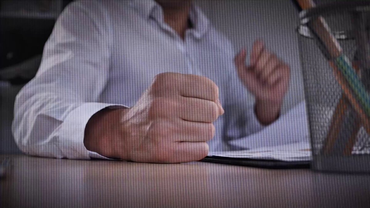 Układ Tuska uruchomił „operację Karol” żeby ratować R. Trzaskowskiego. Przedstawione przez K. Nawrockiego dokumenty rozbijają kłamliwą narrację polityków PO i podległych im mediów. Nie pozwólmy, by kłamliwy układ domknął władzę nad Polską. Głosujemy na #Nawrocki2025 ! 🇵🇱