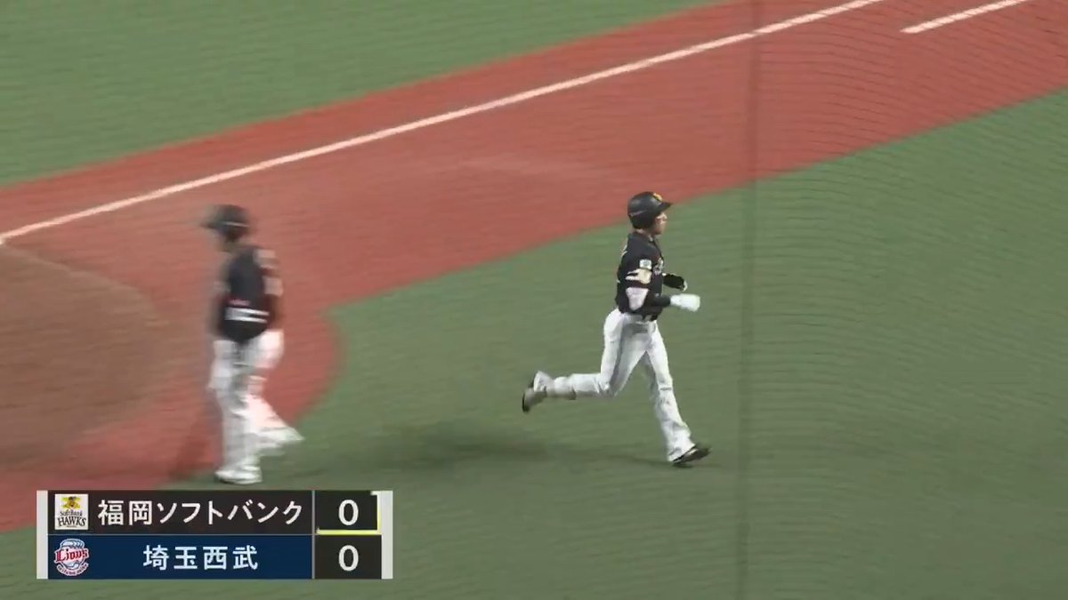 今日も先制はホークス! 福岡ソフトバンク #栗原陵矢 選手の第2号ソロホームラン🌈 #sbhawks 👇ライブ配信はこちら
