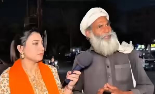 बस पेट पकड़ के हसना है क्योकि 😂 ये भी अंग्रेजी बोल के अपना पैग़ाम पहुचाने की कोशिश कर रहा है । 😂