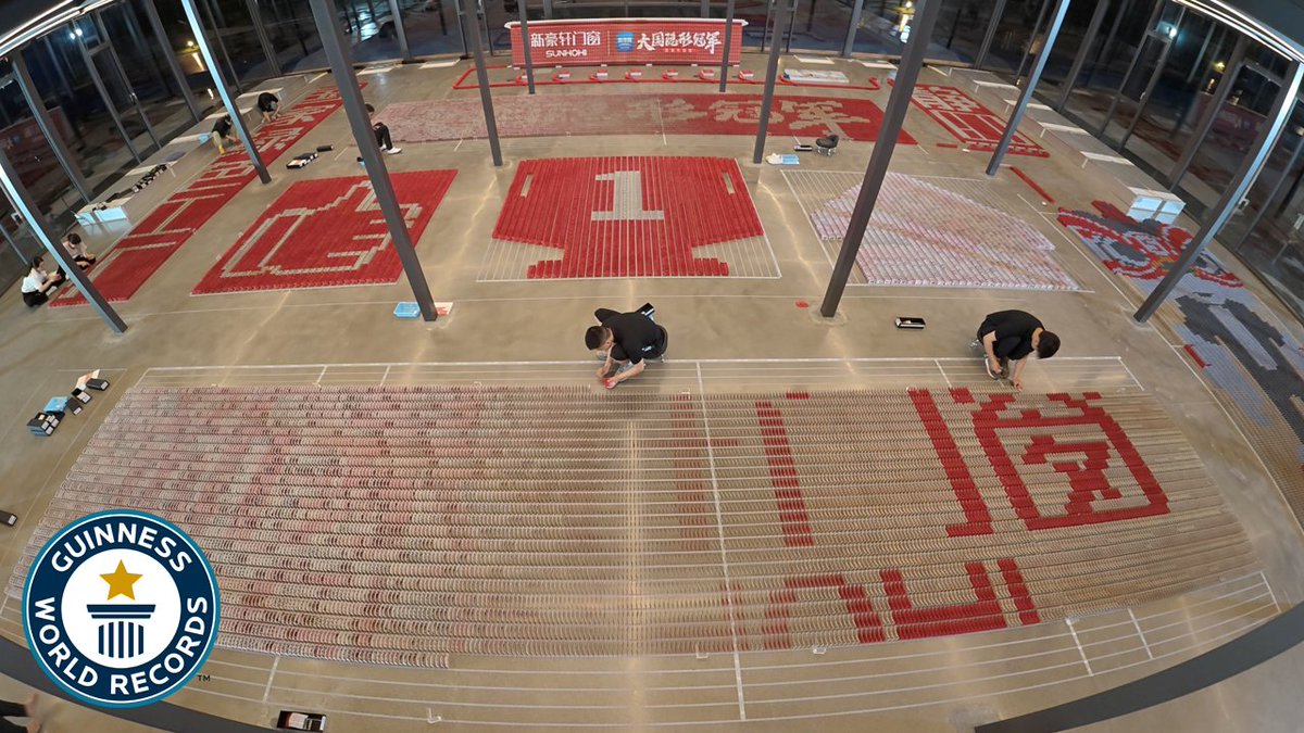 Most playing cards toppled in a domino fashion 🃏 51,725 by Foshan SUNHOHI Smart Home Technology Co., Ltd. 🇨🇳 A team of 15 people from Foshan SUNHOHI Smart Home Technology Co., Ltd. and 'The World of Domino' worked for 13 hours to place 52,344 playing cards. #Ad
