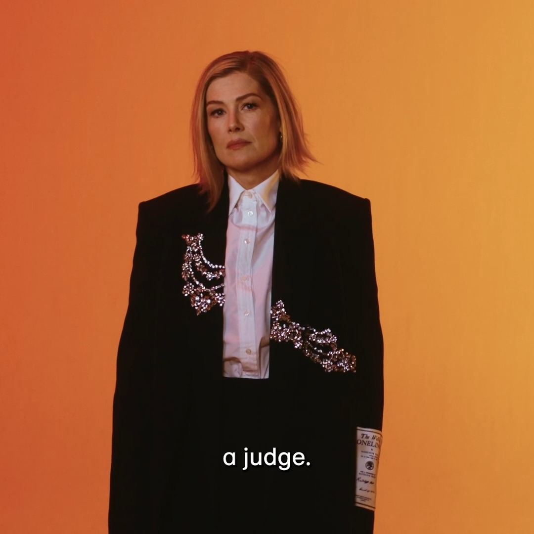 A first look at Inter Alia with Rosamund Pike🧡 Coming to cinemas from 4 September.