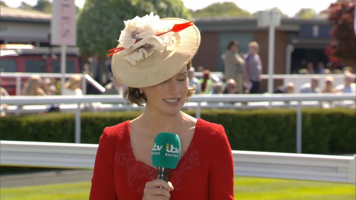 Why are there no female jockeys in the global jockeys' league? 🏇🌍 #ITVRacing | Hayley Turner