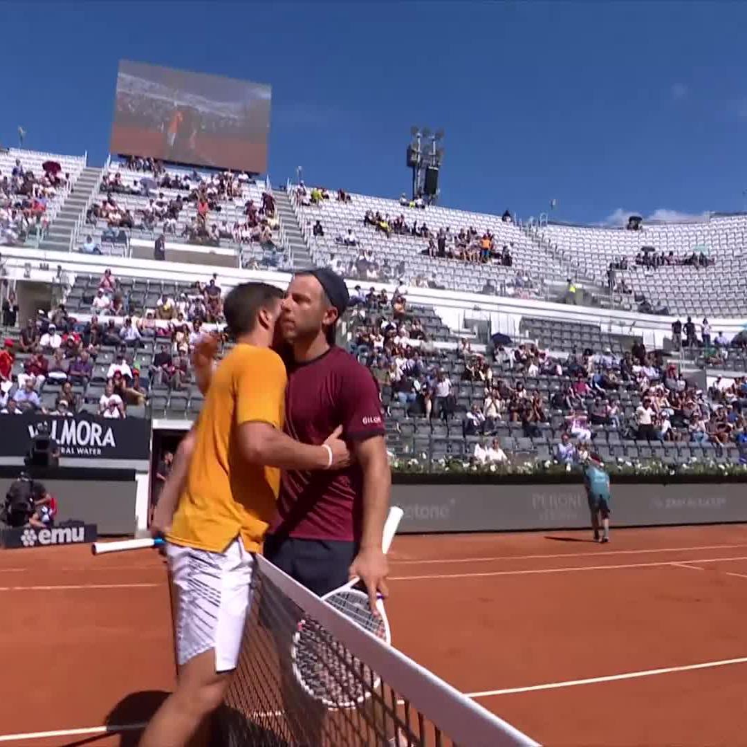 Tallon's Bakery is open 🥯 Tallon Griekspoor finishes off Kecmanovic with a bagel to win 4-6 6-3 6-0! #IBI25