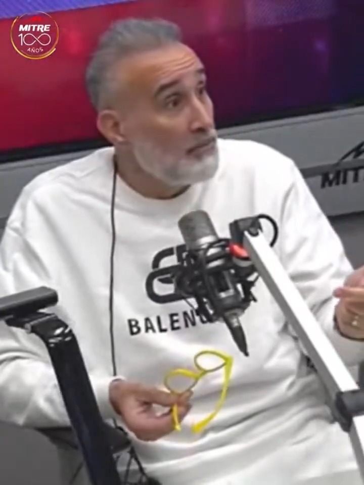 "Anello": Por los comentarios de Gabriel Anello contra Juan Román Riquelme