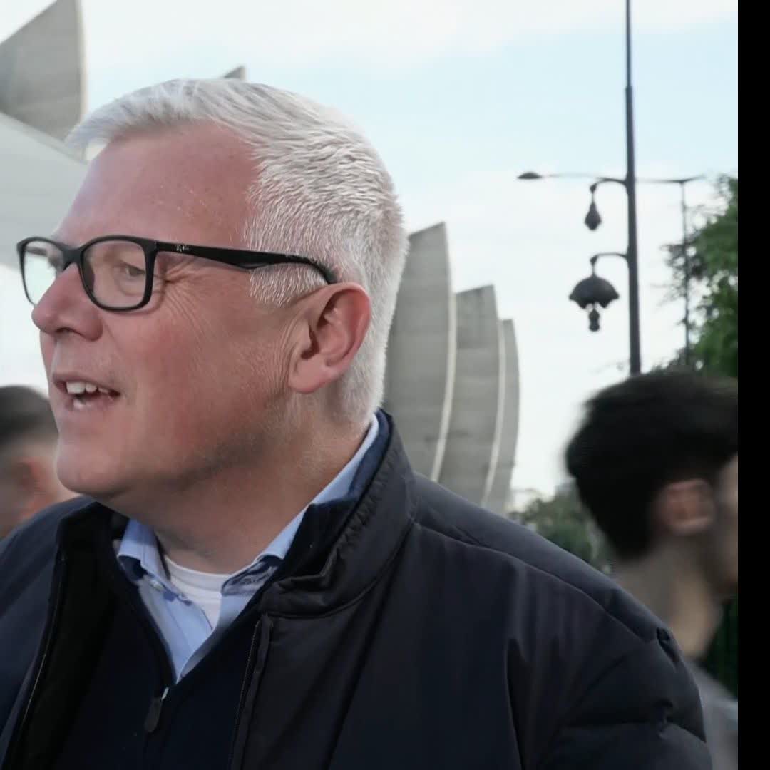 "PSG are the best team in the Champions League this season" 🗣️ John Cross on Arsenal's Champions League semi-final game against PSG ⚽️