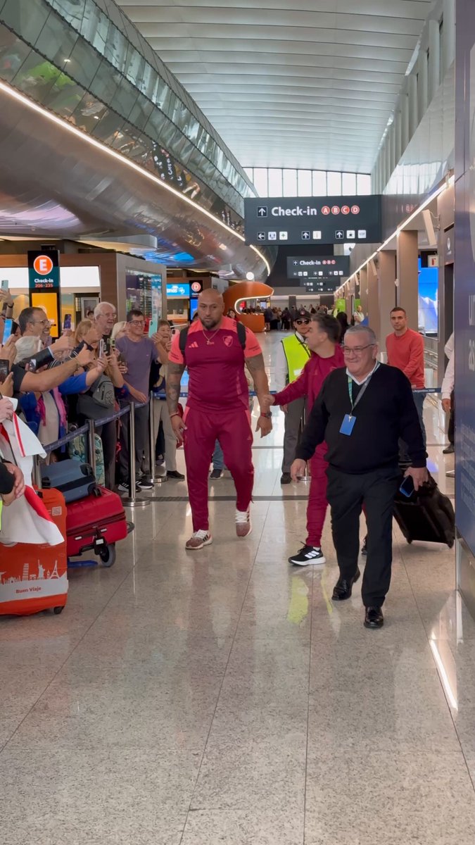 Marcelo Gallardo encabeza la delegación de River que sale rumbo a Guayaquil.