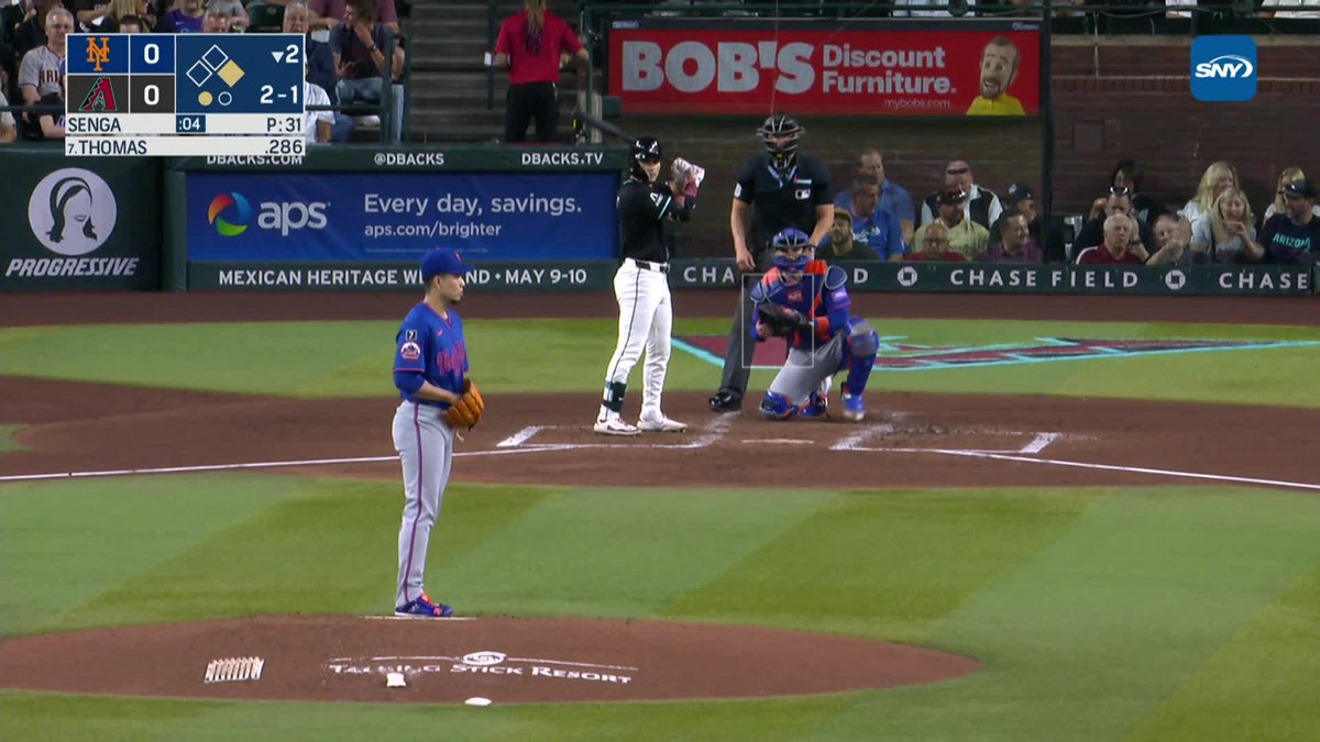 FRANCISCO LINDOR WITH THE PERFECT RELAY THROW HOME!