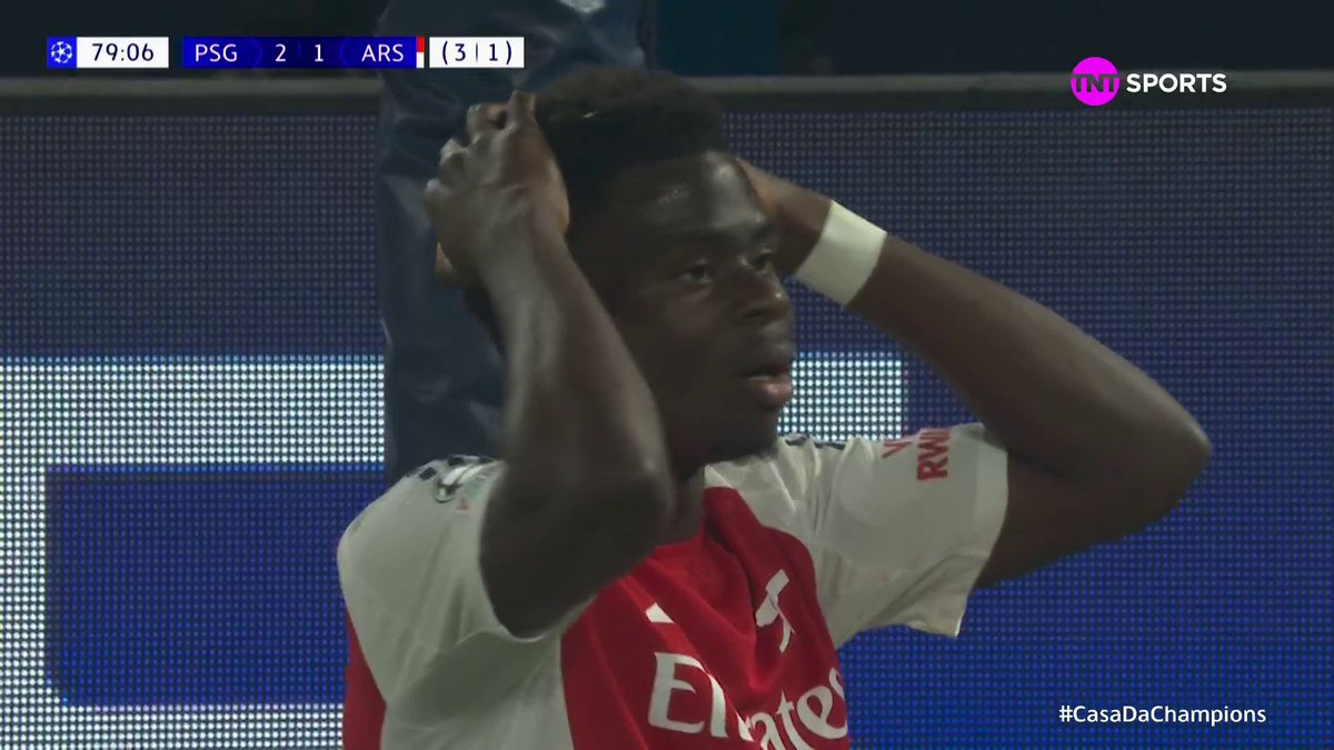 Esse gol perdido do Saka tinha 0.81xG (81% de chance de ser gol) e a bola foi PRA FORA! 🤯