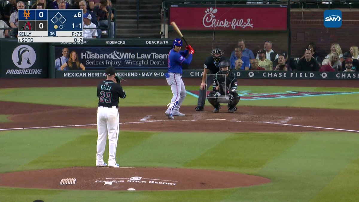 JUAN SOTO TO DEAD CENTER!