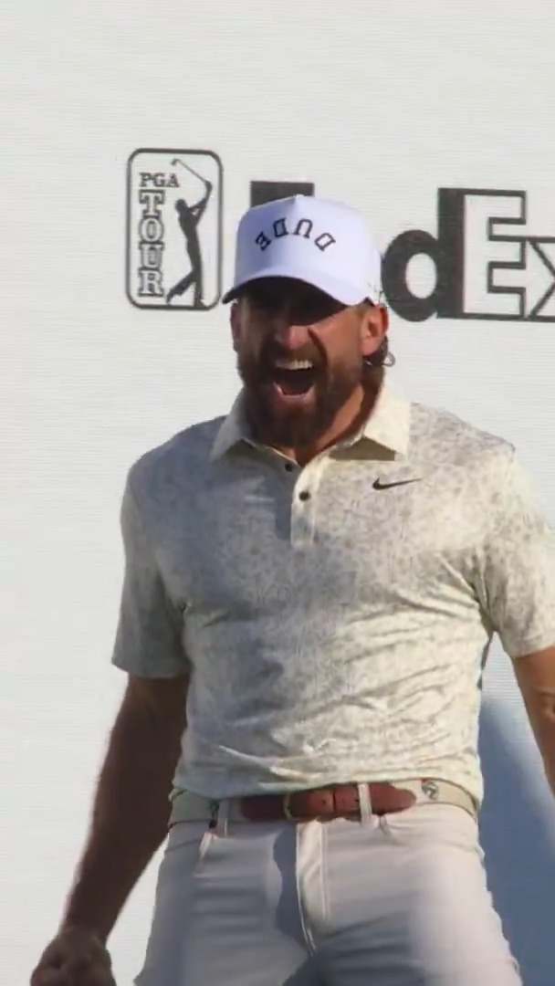 Fireworks for Team Toney! 💥 Dude Perfect's Tyler Toney chips in for birdie 💪 📺
