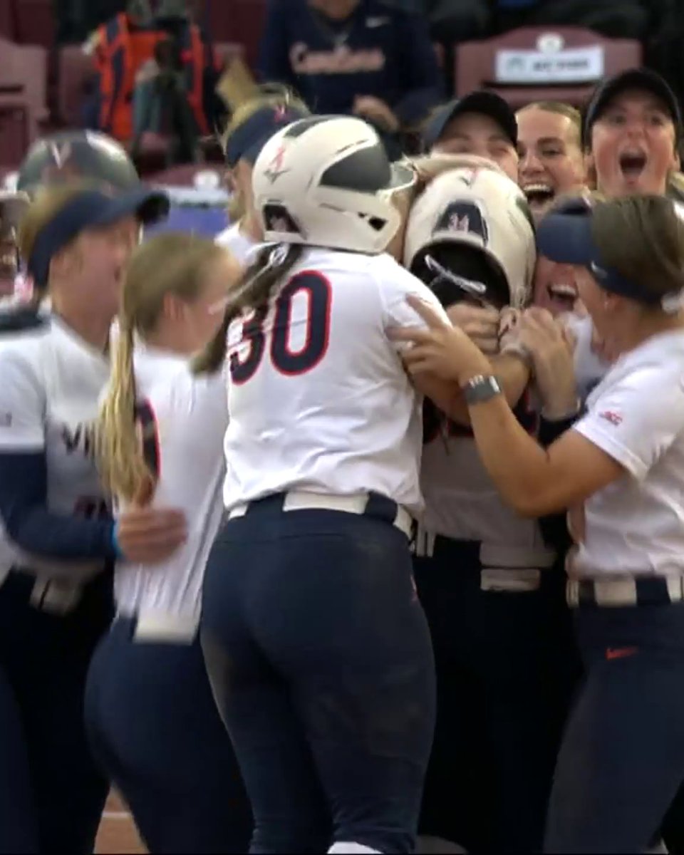 VIRGINIA WALKS IT OFF TO ADVANCE IN THE ACC TOURNAMENT 😱 Virginia Softball's first tourney win since 2011!