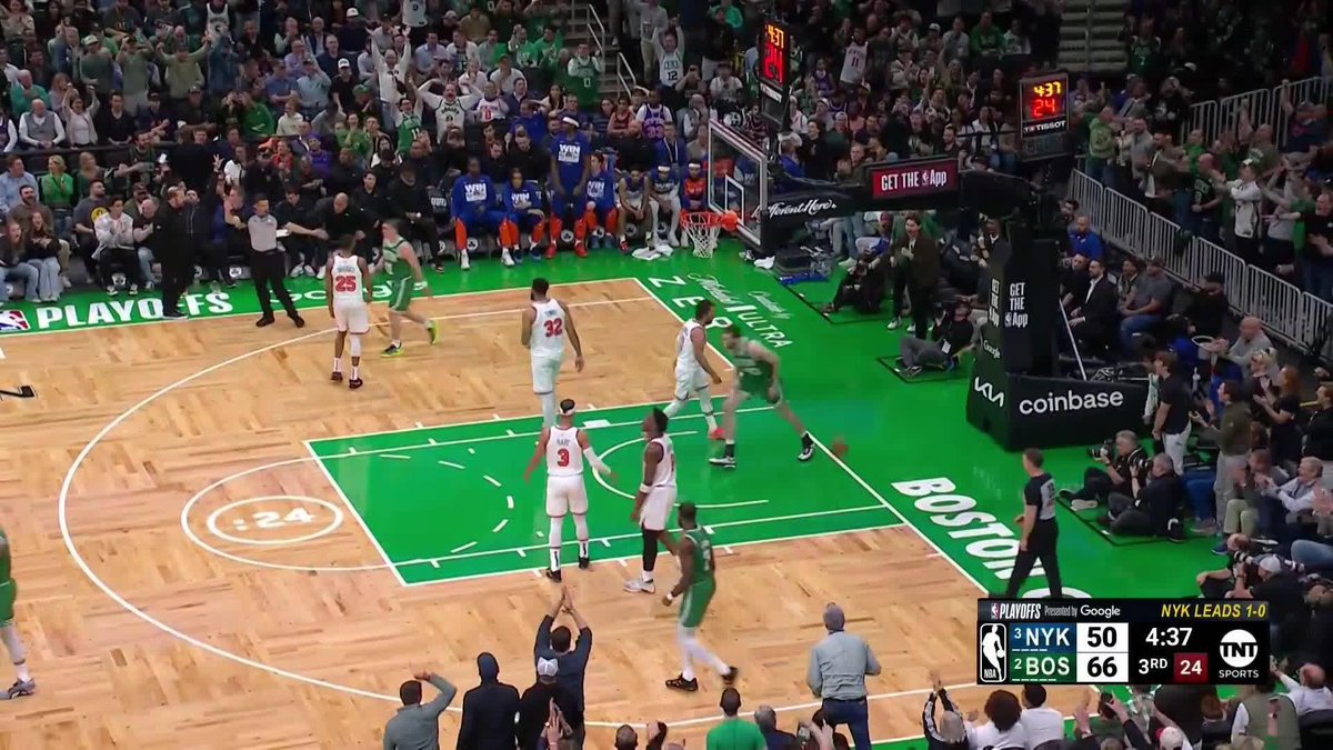 Luke Kornet with the HAMMER 🔨💥 Celtics up big in the 3Q 😤