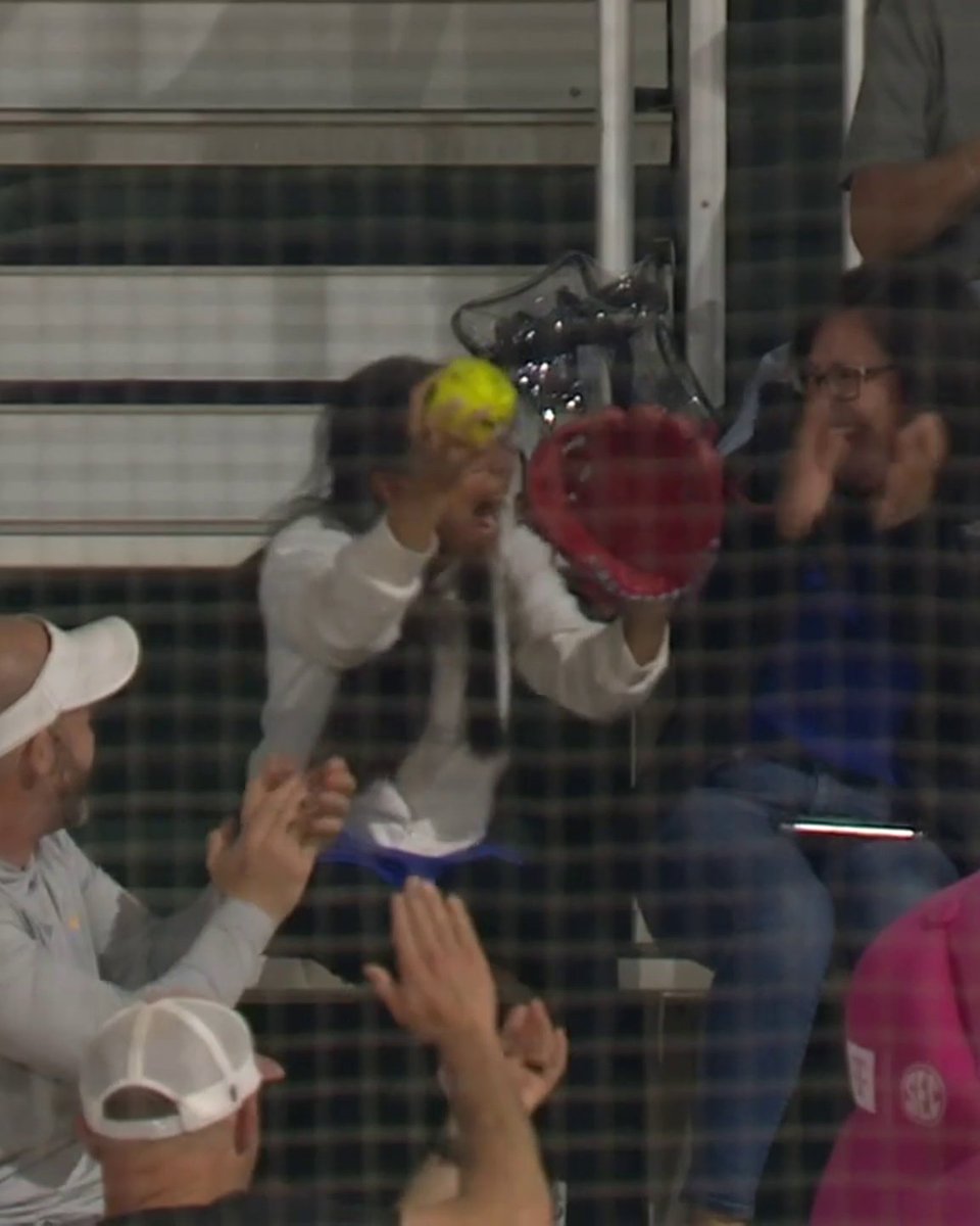 This young fan's reaction to making a foul ball catch is everything 🥹❤️