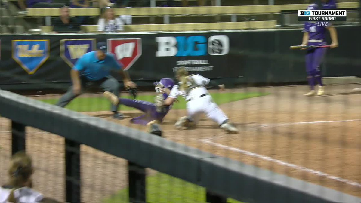 A PERFECTLY EXECUTED SQUEEZE PLAY 👀 The Purdue Softball defense came to play ‼️ #B1GSoftball on BTN 📺