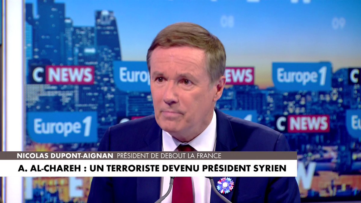Nicolas Dupont-Aignan, président de Debout la France, s’indigne sur la polémique autour d’Emmanuel Macron qui reçoit le président syrien : «Emmanuel Macron mérite la destitution», dans la #GrandeInterview
