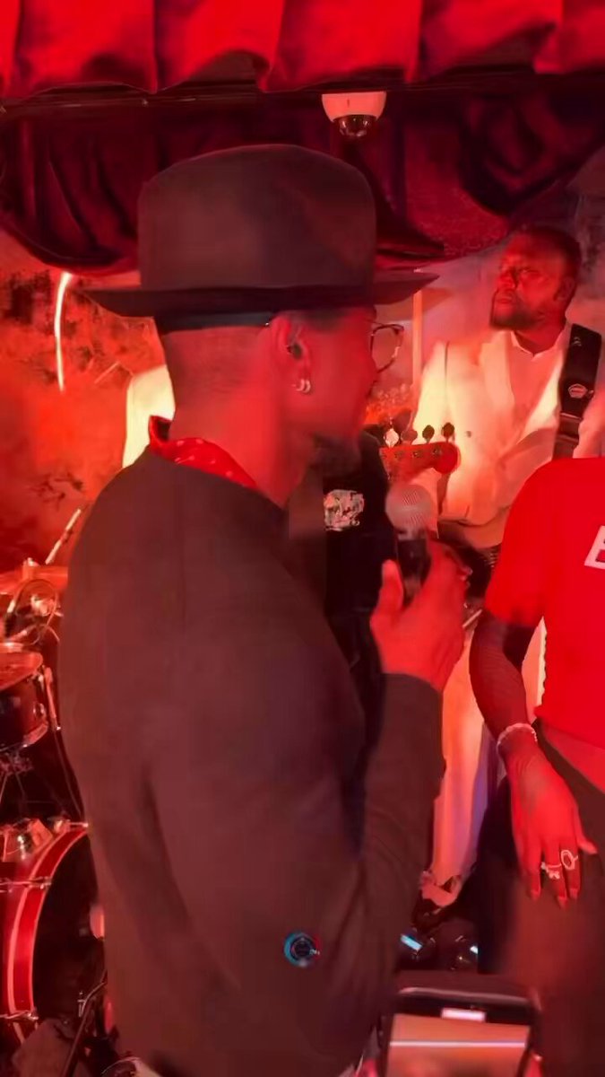 Between usher and Tiwa savage last night 🥹❤️