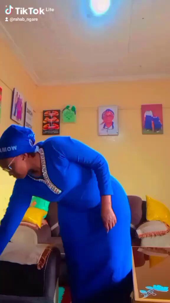 Kijana achana na wamama The wamama at PCEA: