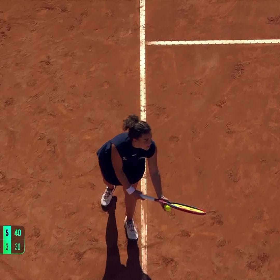 Mighty Paolini 💪 Jasmine Paolini defeats Sun in straight sets 6-4, 6-3 to move into the next round. #IBI25