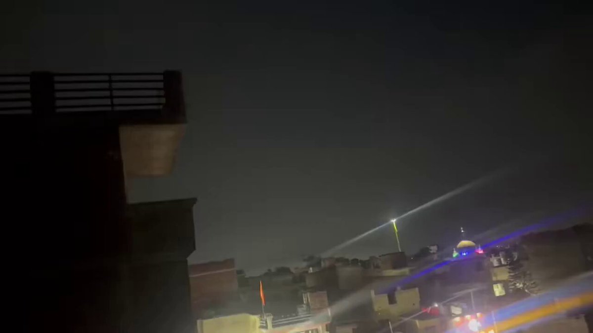 BIG BREAKING: Jammu city attacked by Pakistan India's air defence (S400) gets activated Intel confirms 8 missiles directed from Pakistan at Jammu civil airport, Samba, RS Pura, Arnia and areas. All were intercepted/blocked by S400 Rohan Dua &amp; Emaad Makhdoomi report