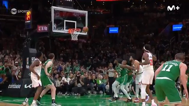 🤣🤣🤣 "SUENA MITCHELL PERO MAL..." El naufragio de Robinson para lanzar los tiros libres. Directa a #ElMirón: Iñaki Cano Martínez GuilleGimenez #TiempoDePlayoffs