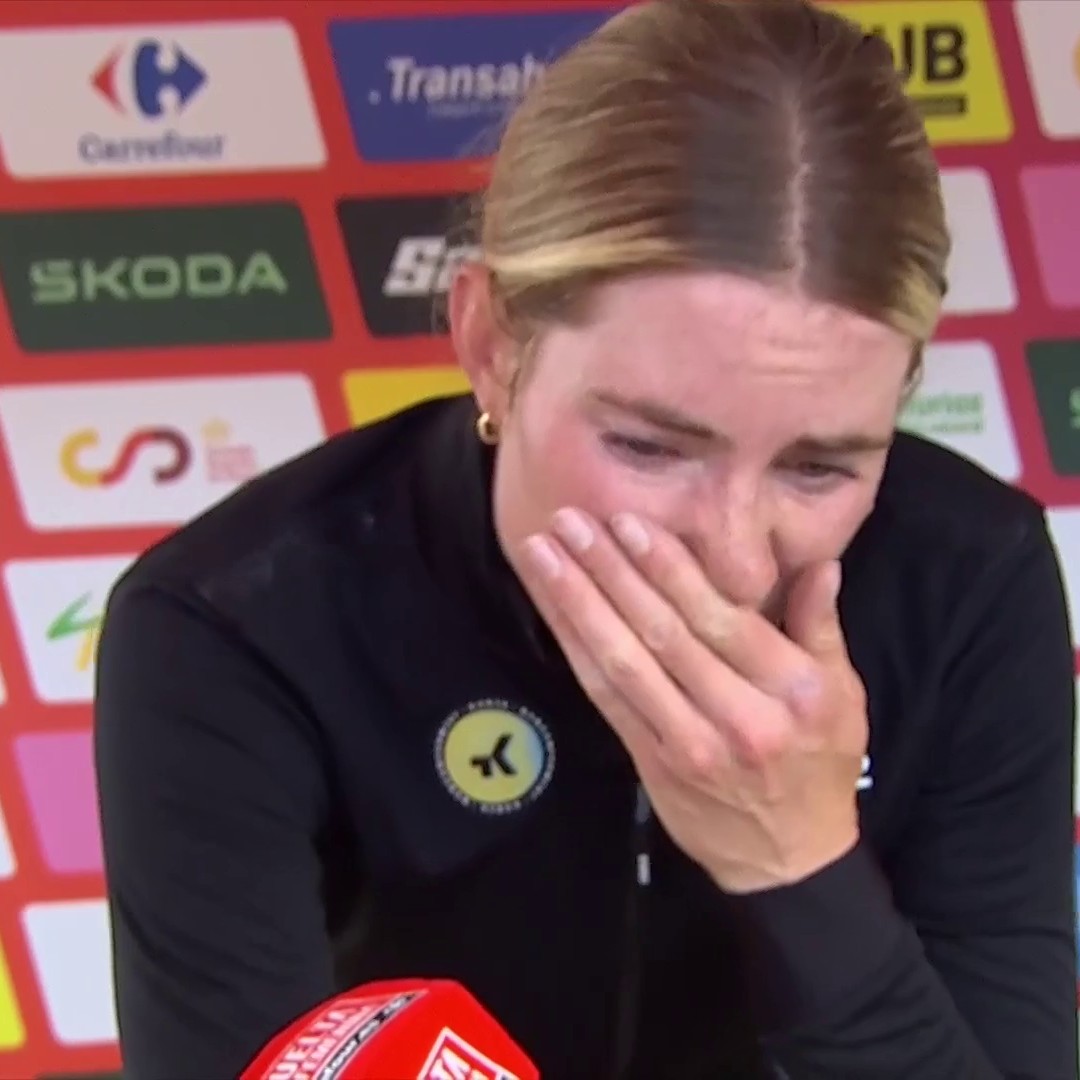 🗣️ "Je vois beaucoup de jeunes en souffrance autour de moi" Le message poignant de Demi Vollering après sa victoire sur la 5e étape de la Vuelta Femenina #LesRP