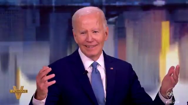Former Pres. Biden responds to Pres. Trump calling Biden's immediate family pardons "void" and "vacant" and alleging, without evidence, they were signed by an autopen. "Oh, he's vacant," Biden tells #TheView.