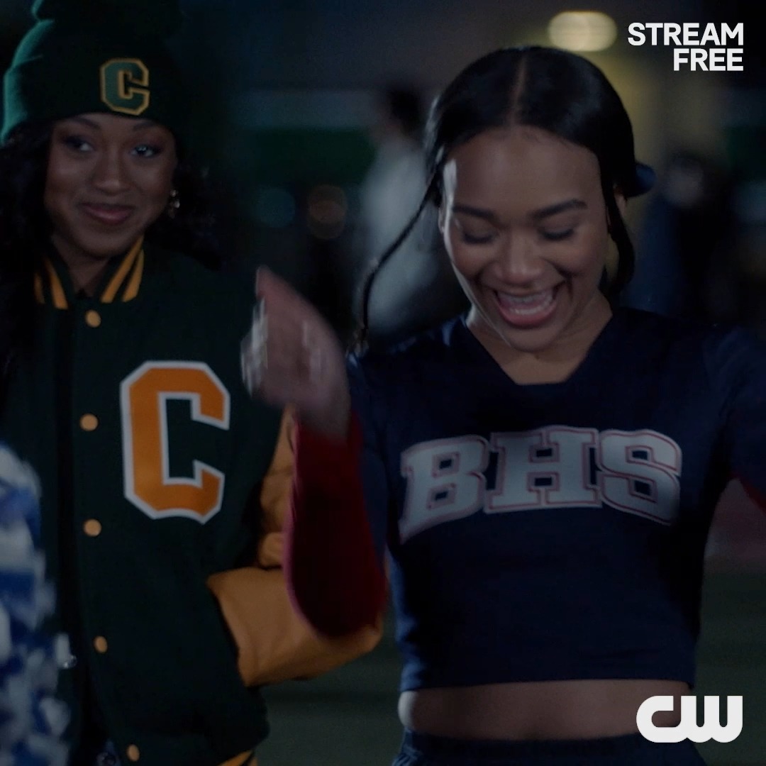 This KJ and Tori spirit tunnel ❤️ Stream the season finale of #AllAmerican free now on The CW App: