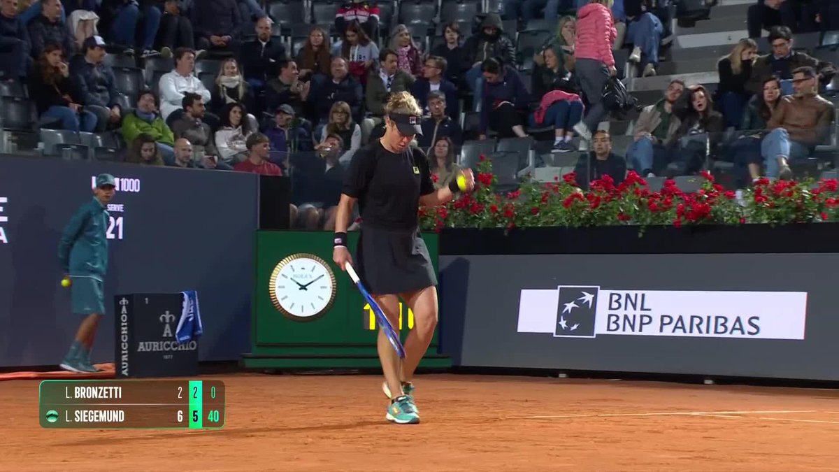 Surging into the next round! Laura Siegemund defeats Bronzetti in consecutive sets 6-2, 6-2. #IBI25