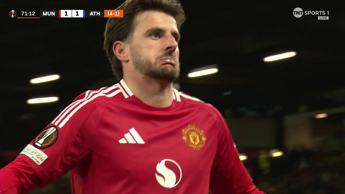 MASON MOUNT SCORES FOR MAN UNITED! He takes the ball with a quality turn, and curls it into the corner of the goal 🤩 📺 TNT Sports &amp; discovery+ UK