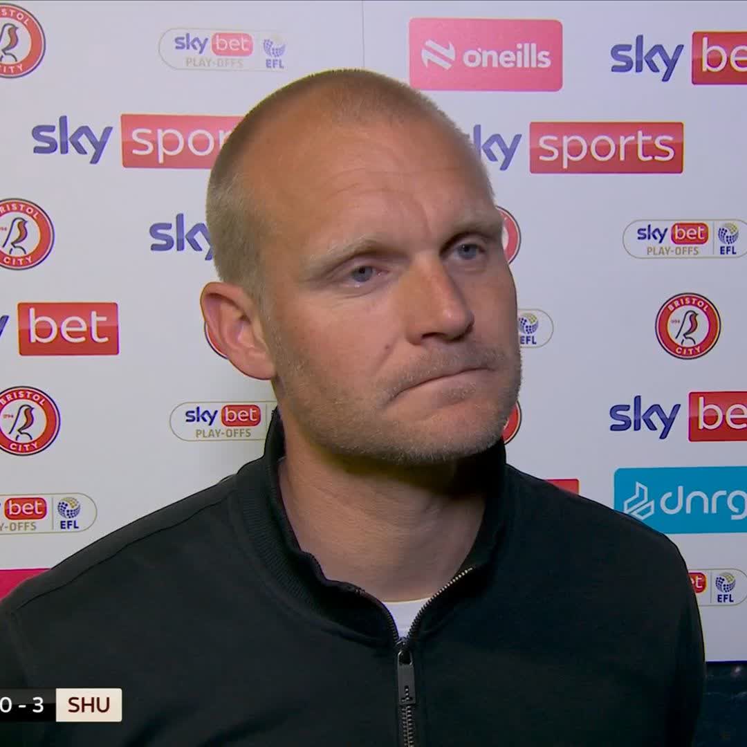 "I think it's a DISGRACE!" 😡 Bristol City head coach Liam Manning was NOT HAPPY with the decision to send Rob Dickie off 😳