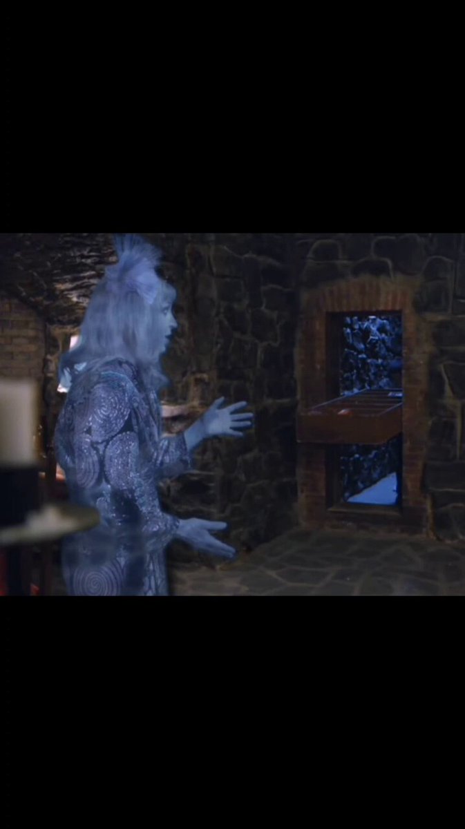 Evil woman freeze woman and girl