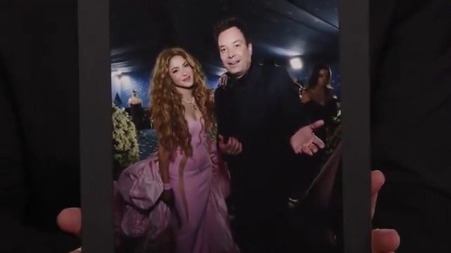 .Shakira reacts to Jimmy’s “magician hands” at the #MetGala 🤣 #ShakiraOnFallon #FallonTonight