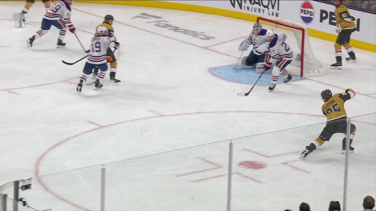 Eichel ➡️ Olofsson and it's a one-goal game‼️