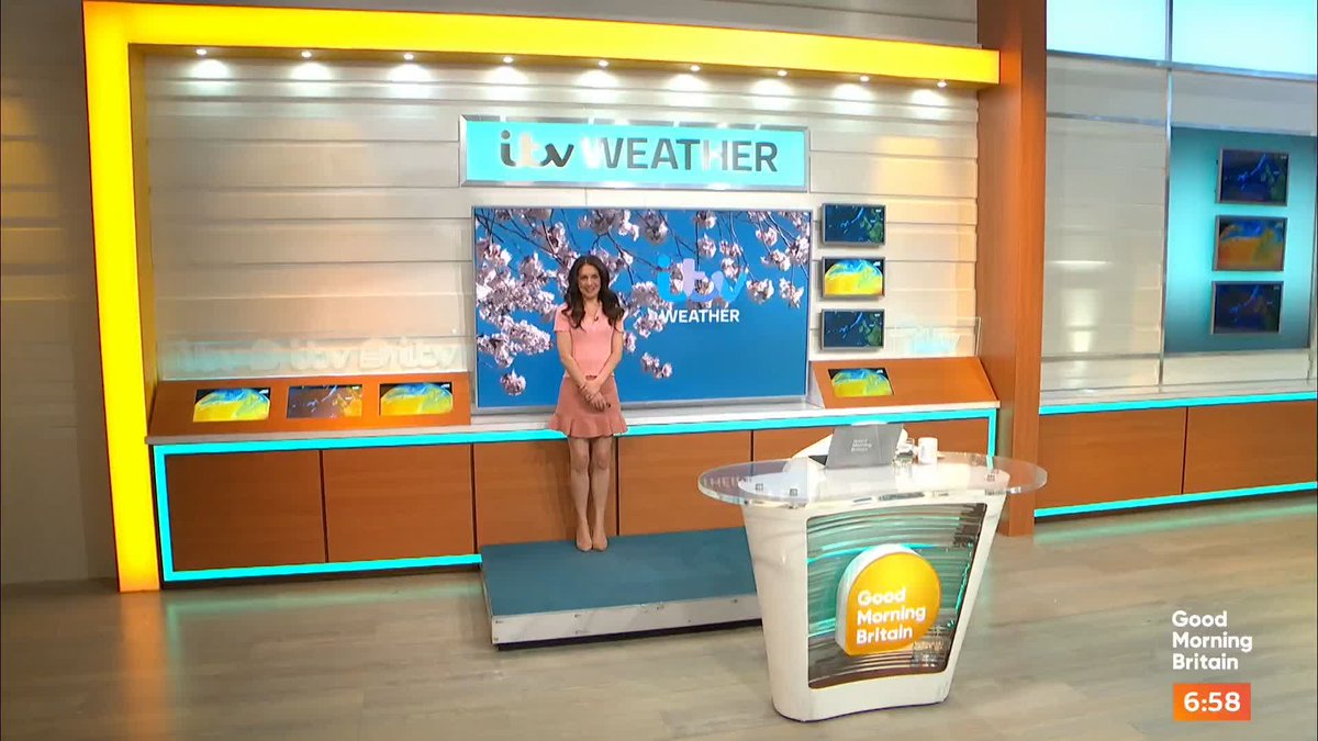 'The sun will be shining this weekend.' @lauratobin1 has the forecast for the week ahead.