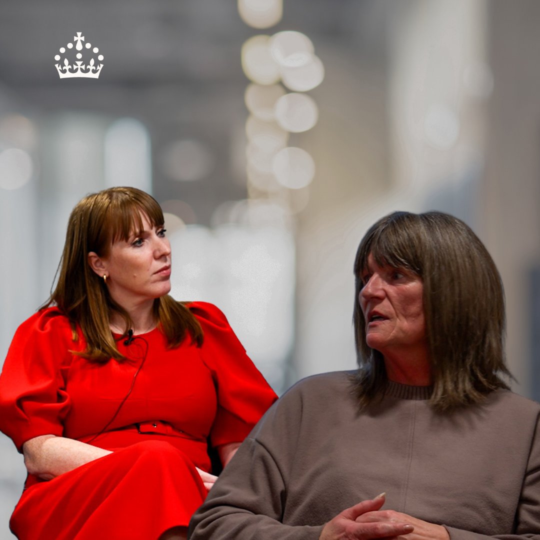 When Tina was young, she was homeless and stayed in the hostel that she now works in to support others off the streets. Tina met with the Deputy Prime Minister Angela Rayner to talk about her experiences and work. Listen to her story 👇