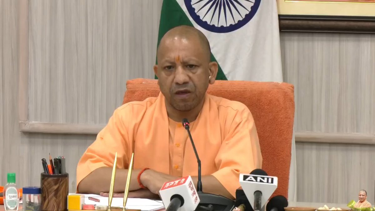 उत्तर प्रदेश के अंदर 'AI प्रज्ञा' कार्यक्रम का शुभारंभ हुआ, यह कार्यक्रम प्रदेश के 10 लाख युवाओं को आर्टिफिशियल इंटेलिजेंस में प्रशिक्षित करने के एक बड़े अभियान का हिस्सा है...