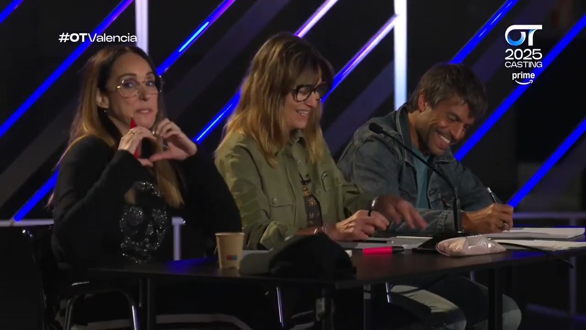 Nada más que añadir, Chenoa 😉 Mucho amor para nuestra querida presentadora de prestigio 🫂💙 #OTValencia