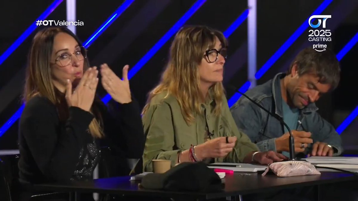 Hoy estamos melancólicas, amigas…❤️‍🩹 Nos acordamos de nuestros queridos Agoney y Miriam Rodríguez en #OTValencia 💙 y les mandamos un beso enorme a cada uno ✨