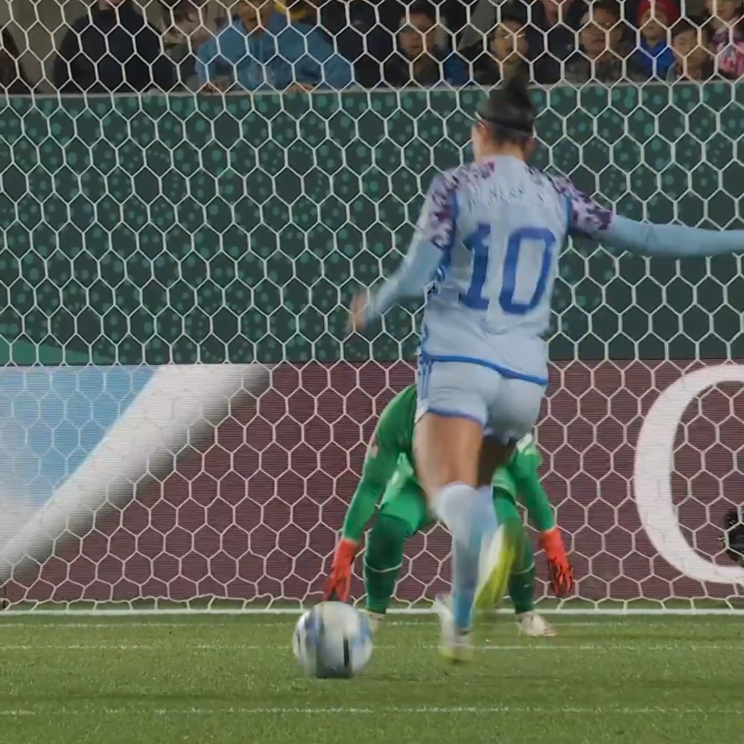 La clase de @JenniHermoso. 🇪🇸 💫 #FIFAWWC