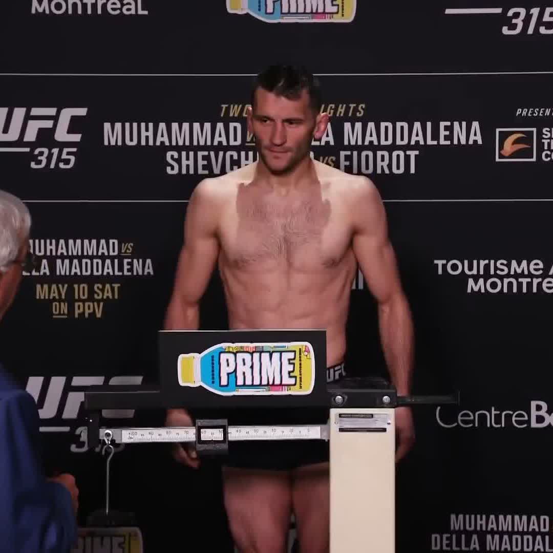 Kyle Prepolec, l'adversaire de Benoît Saint Denis, valide la pesée ! ✅⚖️