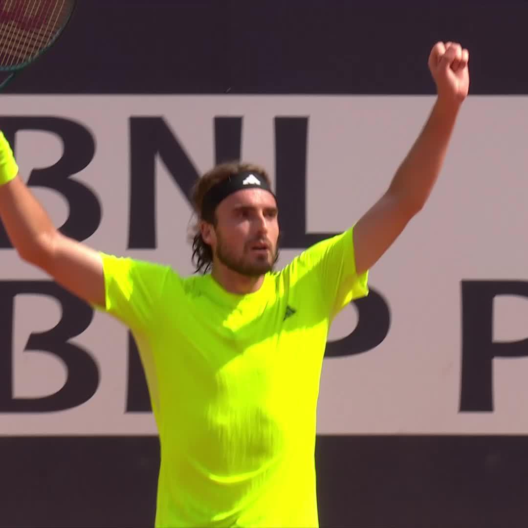 A Stef STUNNER to seal it 😮‍💨 Stefanos Tsitsipas FANS ONLY takes down Muller 6-2 7-6! #IBI25
