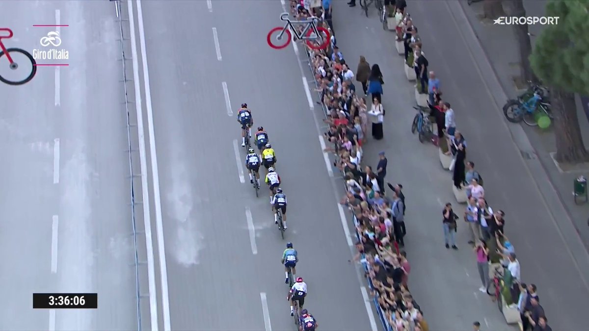 𝑯𝒂𝒃𝒆𝒎𝒖𝒔 𝒎𝒂𝒈𝒍𝒊𝒂 🩷 Pedersen bate a Van Aert en Tirana y se viste de rosa con la desgraciada noticia de la caída de Mikel Landa. 🚴‍♂️ Lo has visto en Eurosport.es y HBO Max España. #GirodItalia