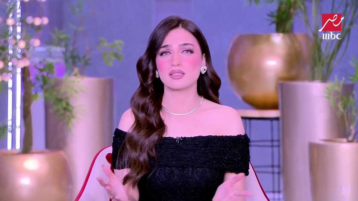 ياسمين عز: هو انت ليه بتصحى بدري يوم أجازتك؟.. ليه صاحي تدور على المفك وعدة التصليح.. وعاوز تصلح البيت كله ؟ واللمبة البايظة من يوم جوازكم؟ برنامج #كلام_الناس يعرض الآن على #MBCMASR الخميس - الأحد الساعة 6 مساءً بتوقيت القاهرة مجاناً على شاهد