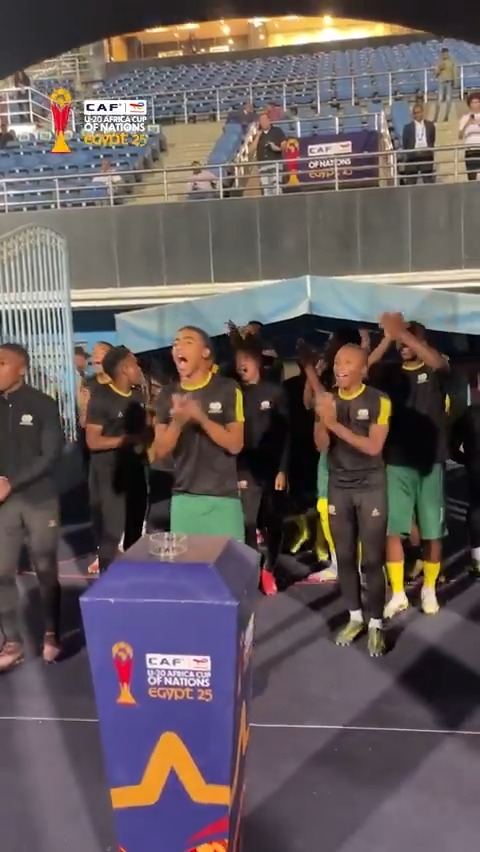 Not just a normal warm-ups entrance, thatโs how South Africa do it. ๐คฉ๐ฟ๐ฆ #TotalEnergiesAFCONU20